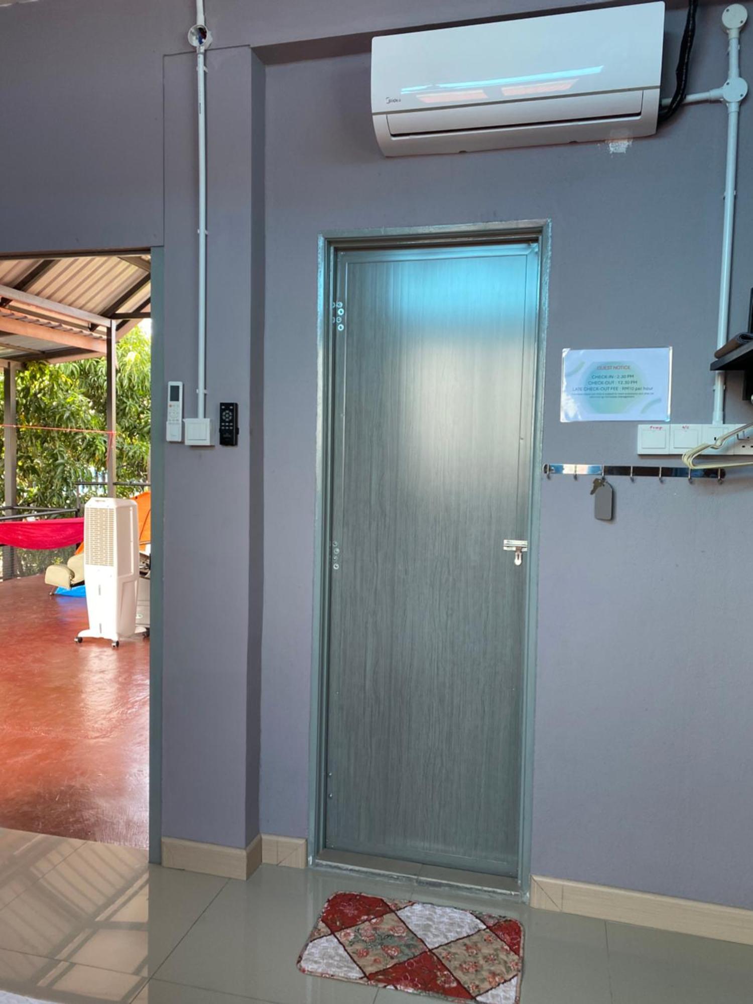 Igo Homestay Subang Airport Shah Alam Exteriör bild